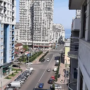 на явахишвили, 3 Апартаменты Батуми
