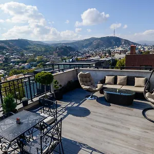 Avlabari Terrace فندق